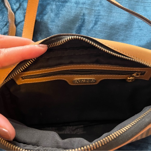 Vintage Fendi Crossbody - Picture 3 of 7
